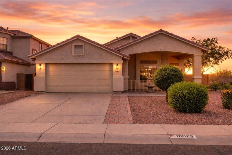 16679 W Saguaro Ln, Surprise, AZ 85388
