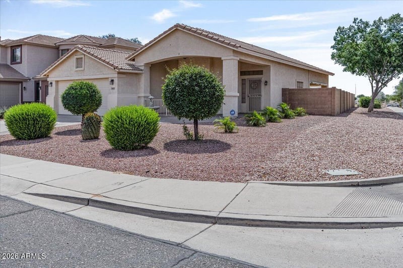 16679 W Saguaro Ln, Surprise, AZ 85388