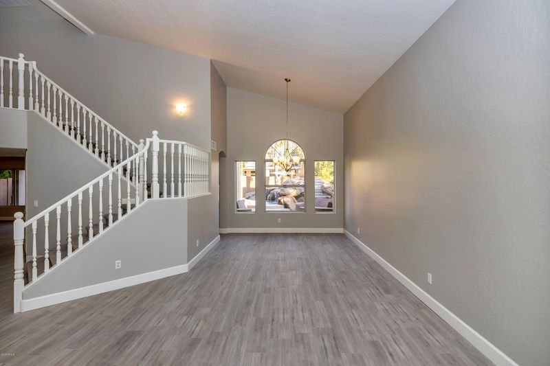 1668 W Desert Ln, Gilbert, AZ 85233