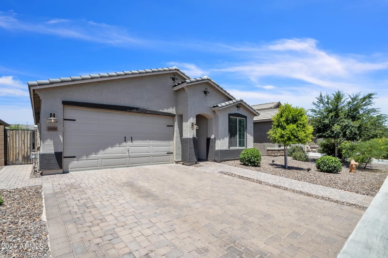 1668 W Harris Ave, Queen Creek, AZ 85144