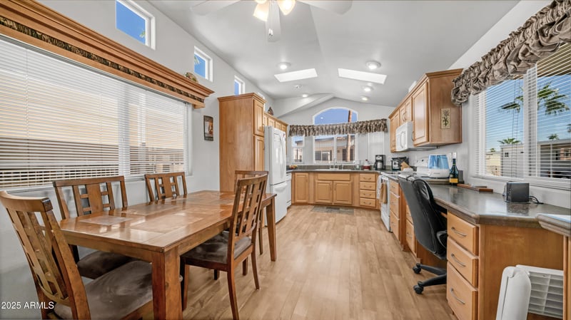 167 Limestone Dr #167, Apache Junction, AZ 85119