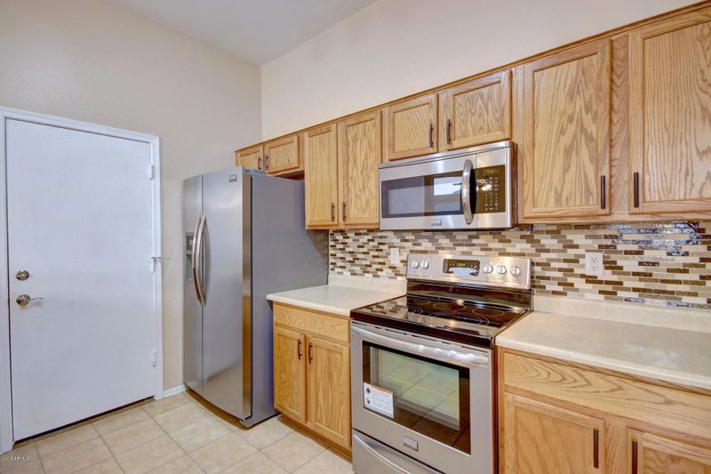 16718 S 23rd St, Phoenix, AZ 85048