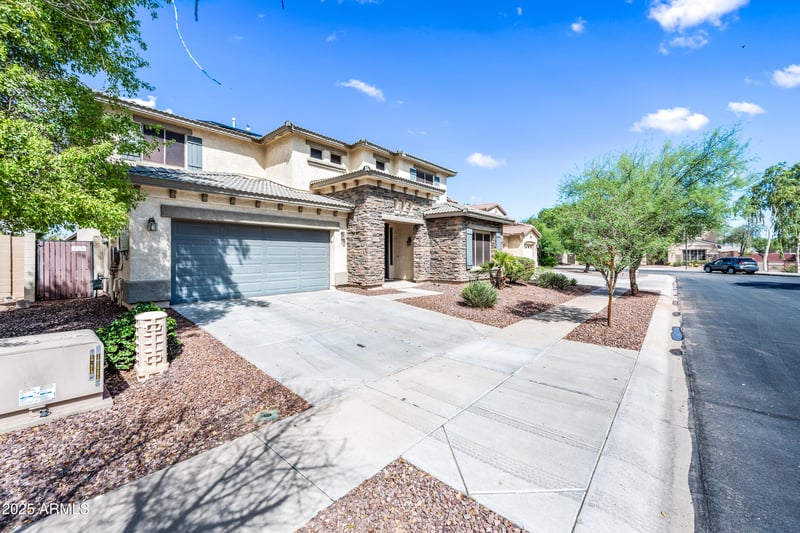 16722 Lariat Ln, Surprise, AZ 85387