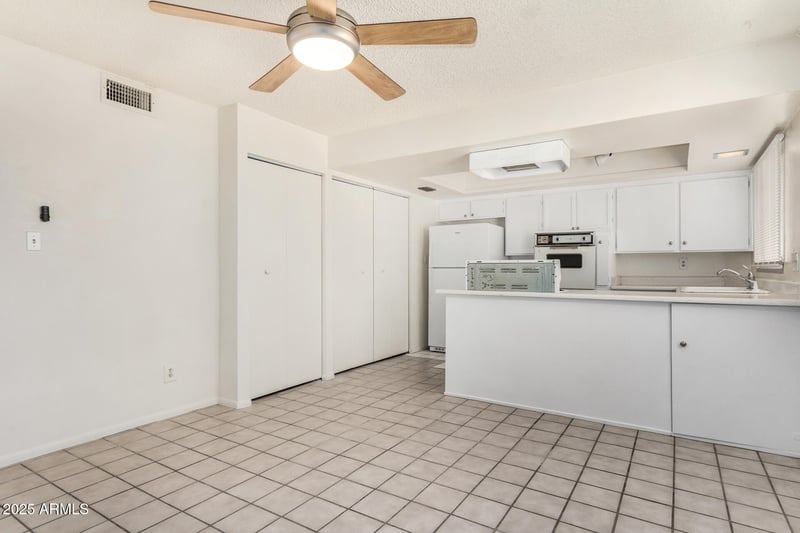 1673 Hazelwood St, Phoenix, AZ 85015