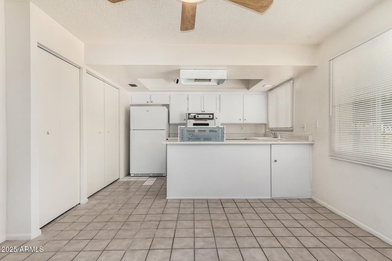 1673 Hazelwood St, Phoenix, AZ 85015