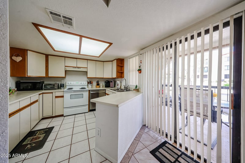 16739 El Lago Blvd #204, Fountain Hills, AZ 85268