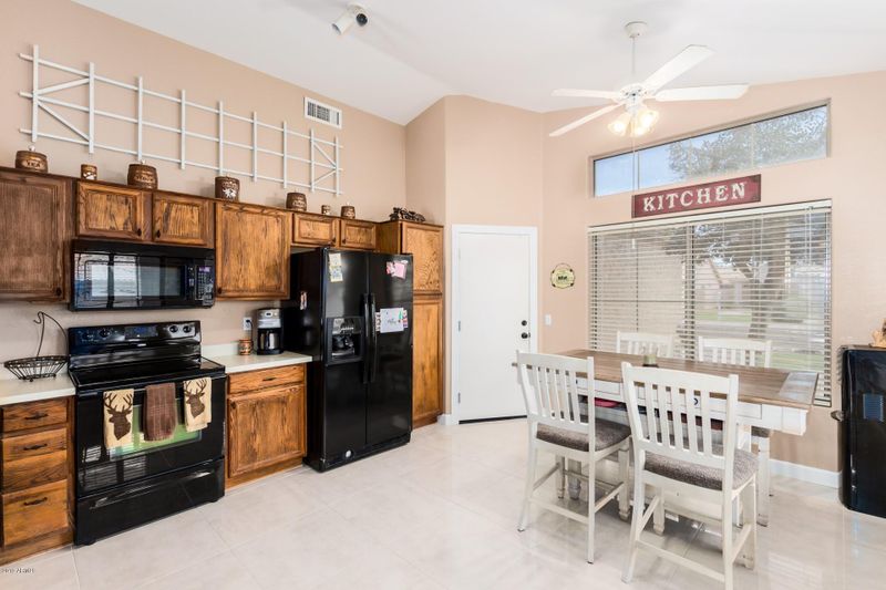 1674 E Barbarita Ave, Gilbert, AZ 85234