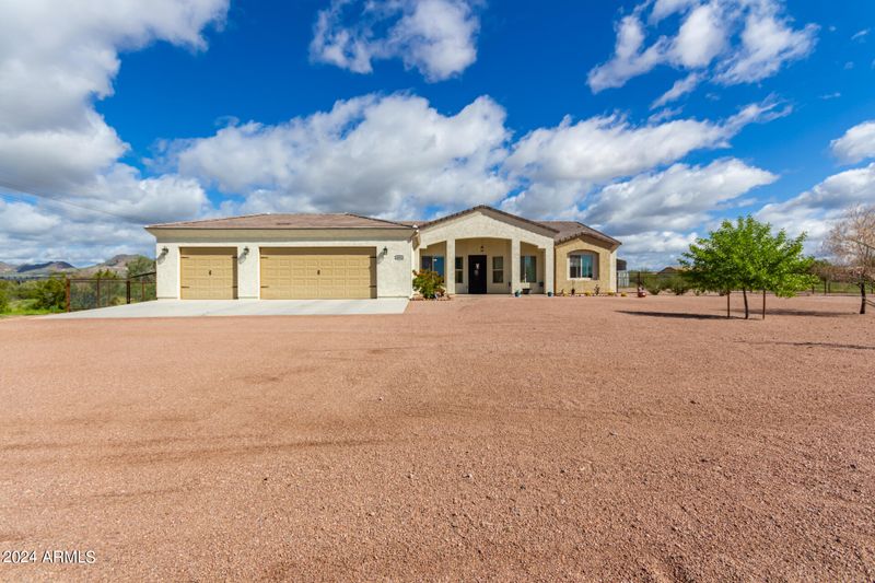 1676 E Concho St, Apache Junction, AZ 85119
