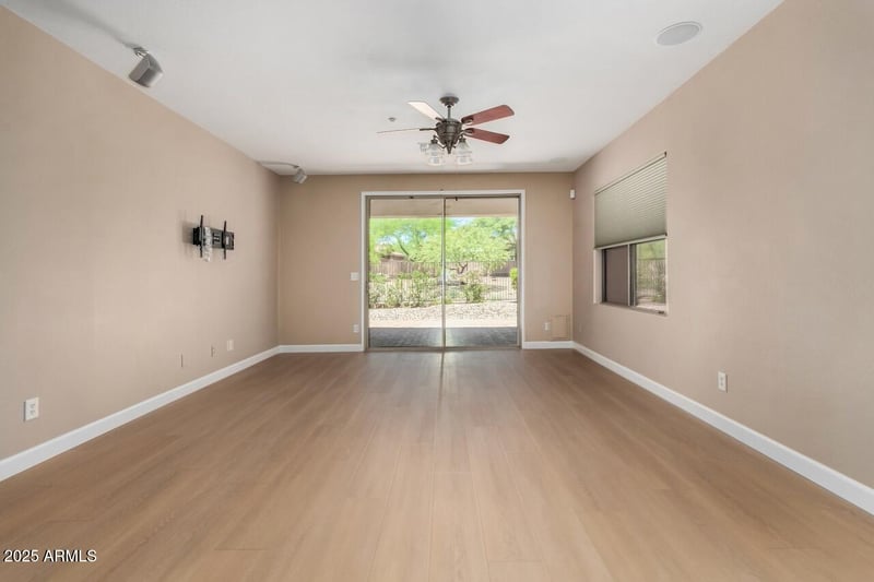 1676 Owens Way, Anthem, AZ 85086