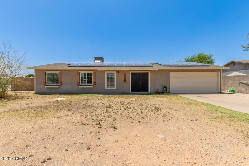 1676 Sequoia Dr, Phoenix, AZ 85027