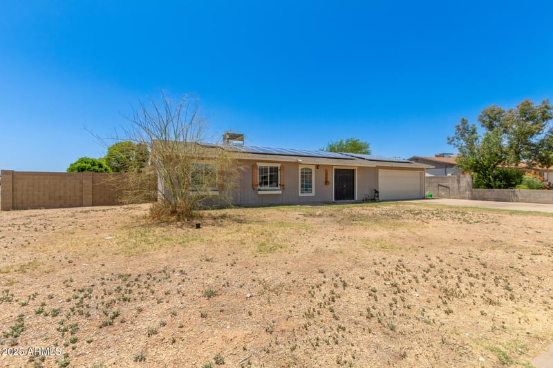 1676 Sequoia Dr, Phoenix, AZ 85027