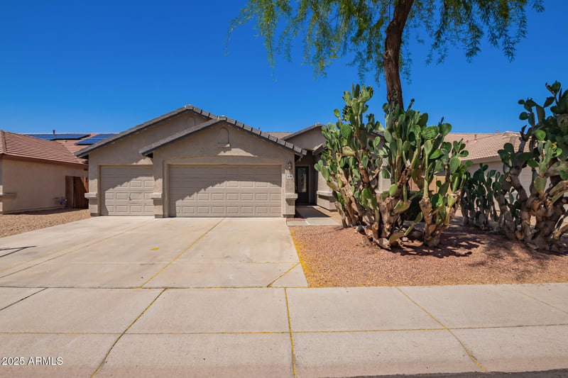 16768 Nottingham Way, Surprise, AZ 85374