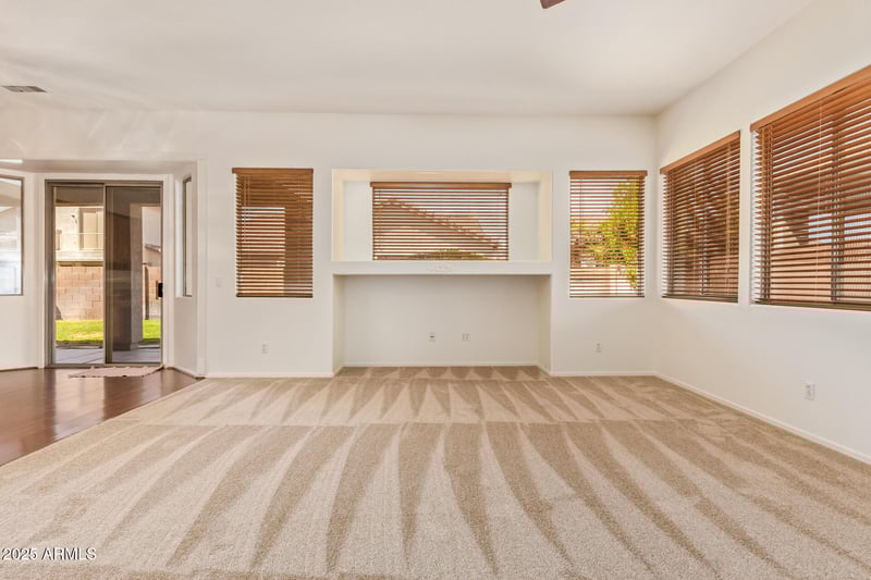 16768 Nottingham Way, Surprise, AZ 85374