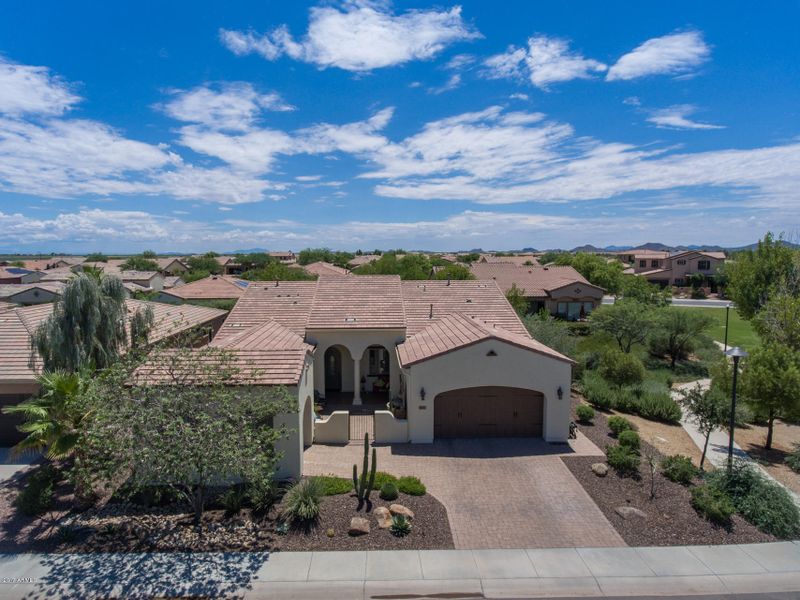 1677 E Harmony Way, San Tan Valley, AZ 85140