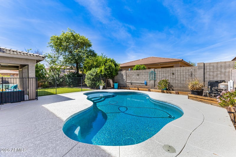 16788 Tether Trl, Surprise, AZ 85387