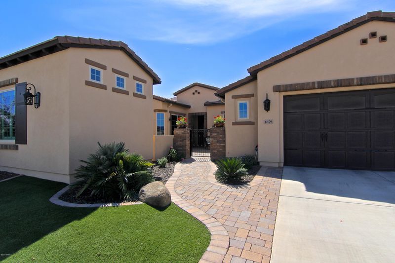 1679 E Copper Hl, San Tan Valley, AZ 85140
