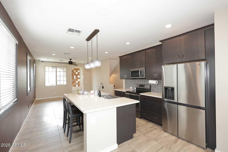 1679 Hampton Ln, Gilbert, AZ 85295