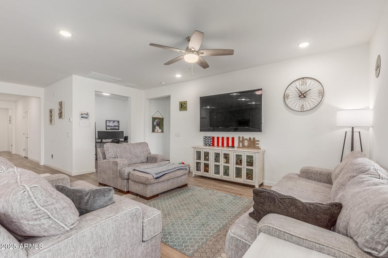 16790 Molly Ln, Surprise, AZ 85387