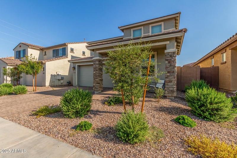 16791 Canterbury Dr, Surprise, AZ 85388