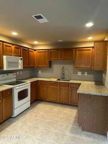 16801 94th St #2061, Scottsdale, AZ 85260