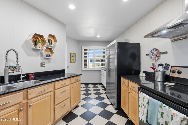16801 N 103rd Ave, Sun City, AZ 85351