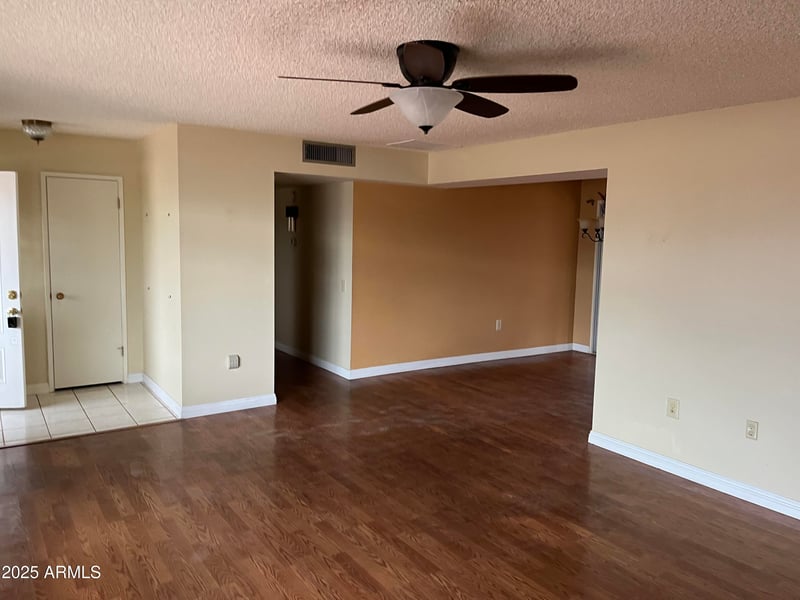 16805 110th Ave, Sun City, AZ 85351
