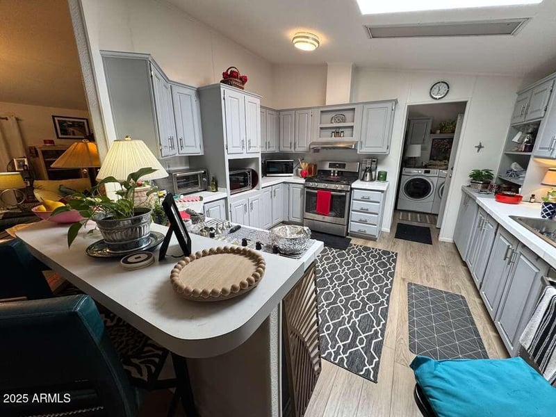 16805 3rd Ave #231, Phoenix, AZ 85023