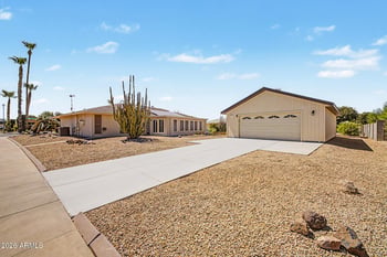 16810 110th Ave, Sun City, AZ 85351