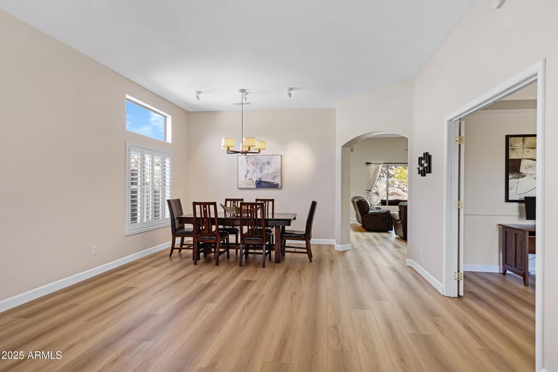 16811 11th Way, Phoenix, AZ 85048