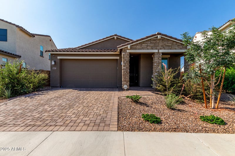 16812 Poinsettia Dr, Surprise, AZ 85388