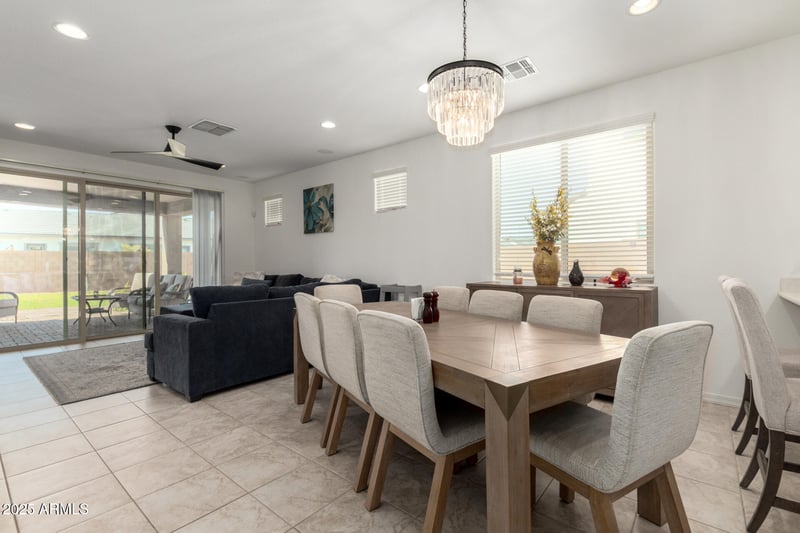 16812 Poinsettia Dr, Surprise, AZ 85388