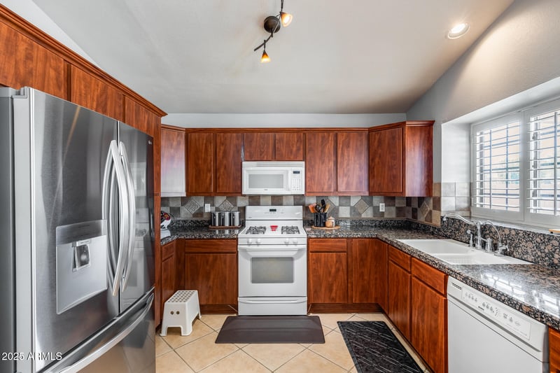 16814 32nd Pl, Phoenix, AZ 85048