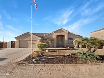 16814 Palm Beach Dr, Queen Creek, AZ 85142