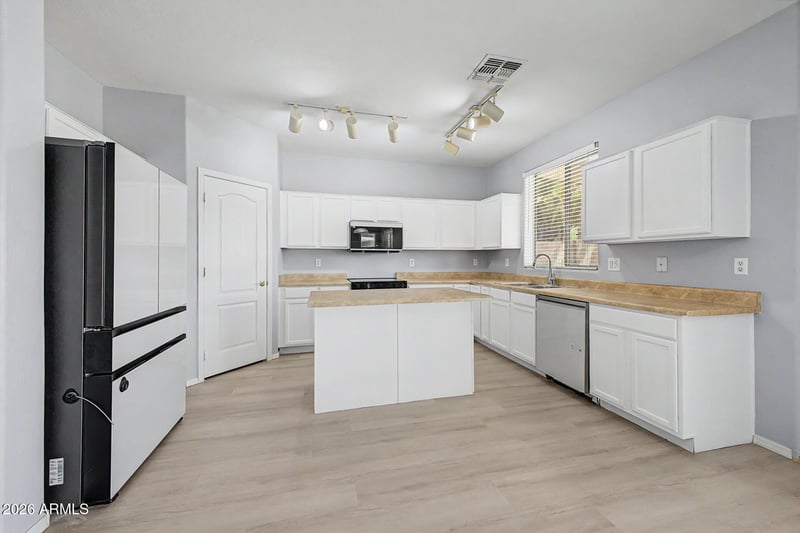16815 172nd Ave, Surprise, AZ 85388