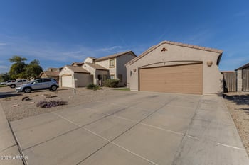 1682 Christopher St, San Tan Valley, AZ 85140