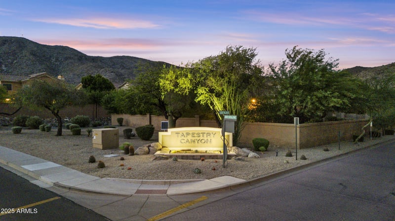 1682 Desert Willow Dr #4, Phoenix, AZ 85048