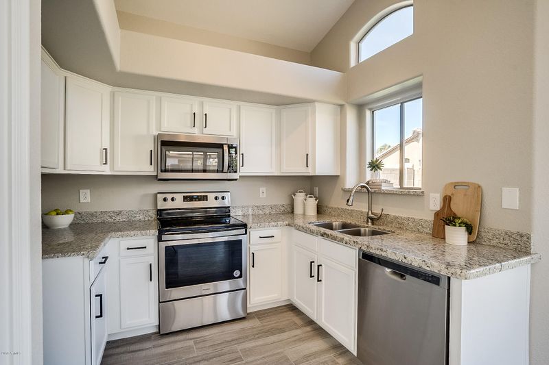 1682 E Milky Way, Gilbert, AZ 85295