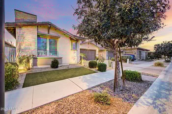 1682 Henry Ln, Gilbert, AZ 85295