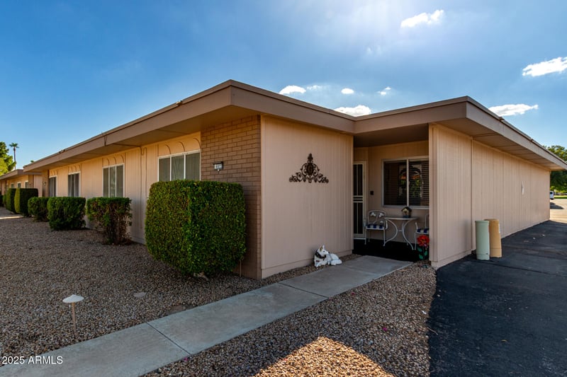 16822 102nd Ave, Sun City, AZ 85351