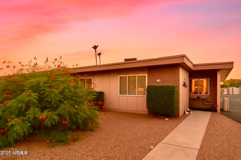 16822 102nd Ave, Sun City, AZ 85351