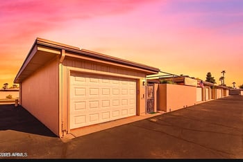 16822 102nd Ave, Sun City, AZ 85351