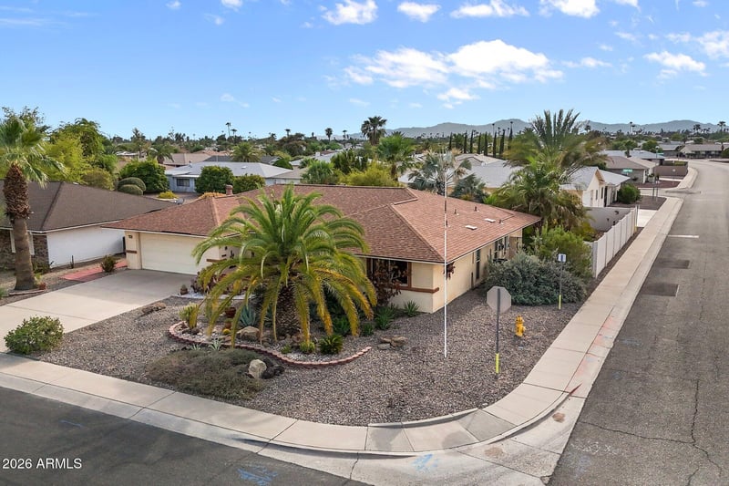 16822 N Burns Dr, Sun City, AZ 85351