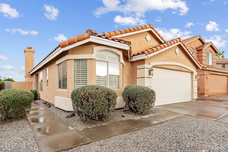 16823 8th St, Phoenix, AZ 85048