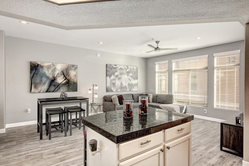 16825 N 14th St #112, Phoenix, AZ 85022