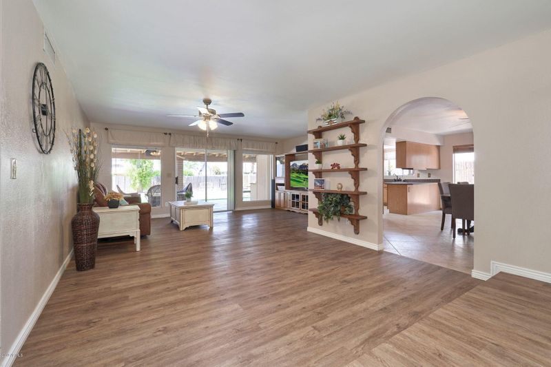 16828 N 39th Dr, Phoenix, AZ 85053
