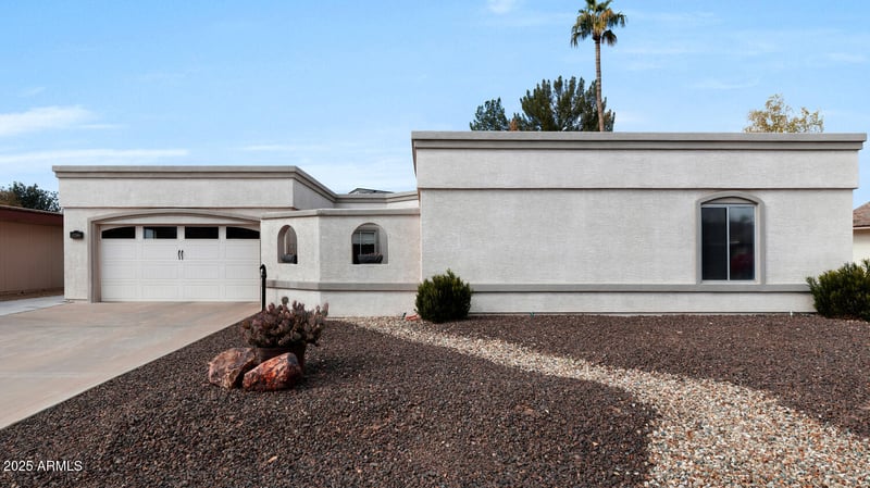16832 Pine Valley Dr, Sun City, AZ 85351