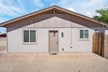 16833 17th Pl, Phoenix, AZ 85022