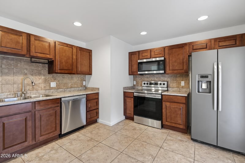 16833 17th Pl, Phoenix, AZ 85022