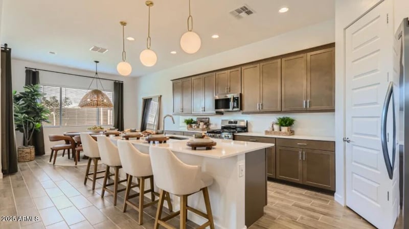 16833 Smoketree Dr, Surprise, AZ 85387