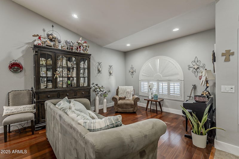 16834 25th Pl, Phoenix, AZ 85048